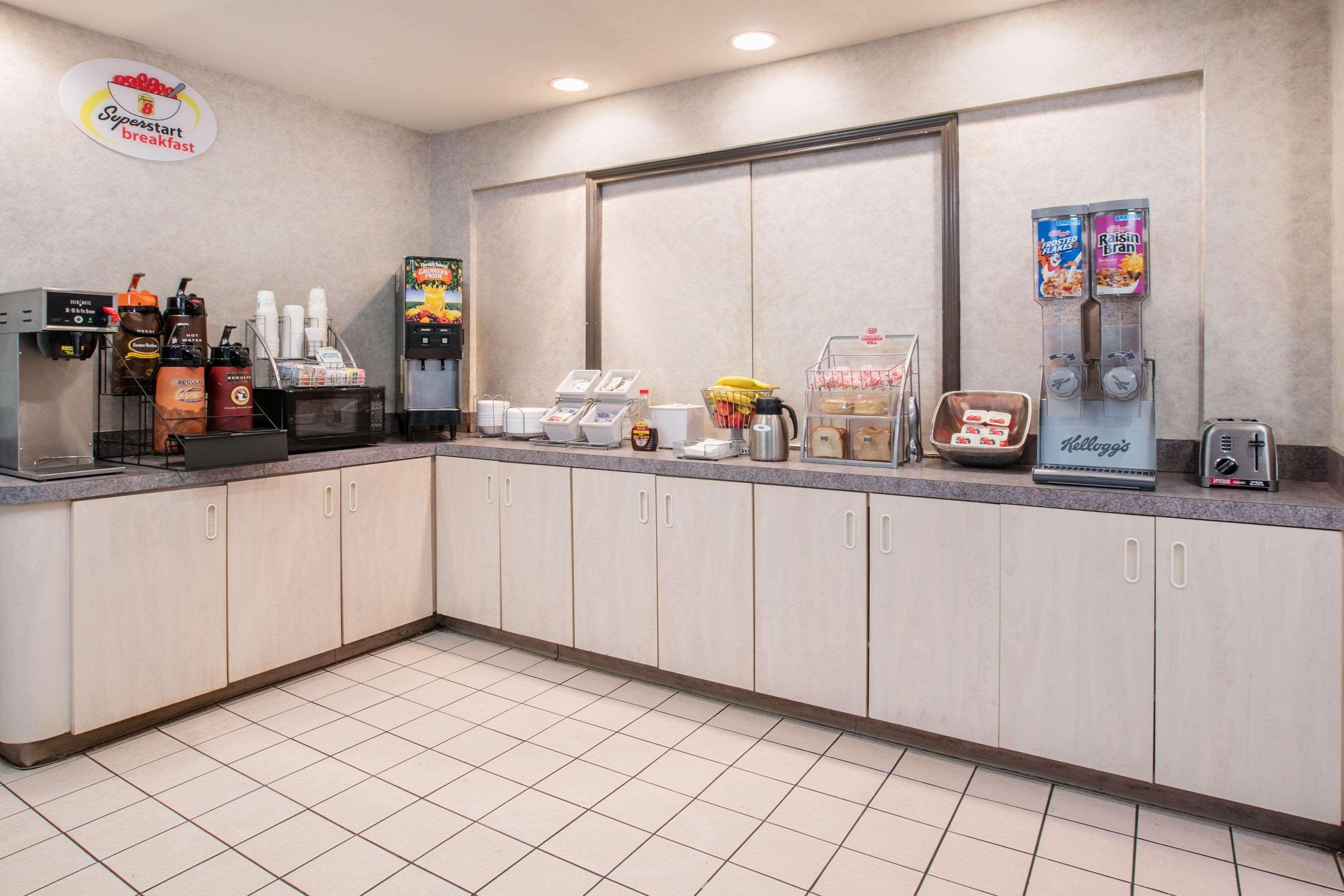Hotel Super 8 By Wyndham North Dallas Area Garland