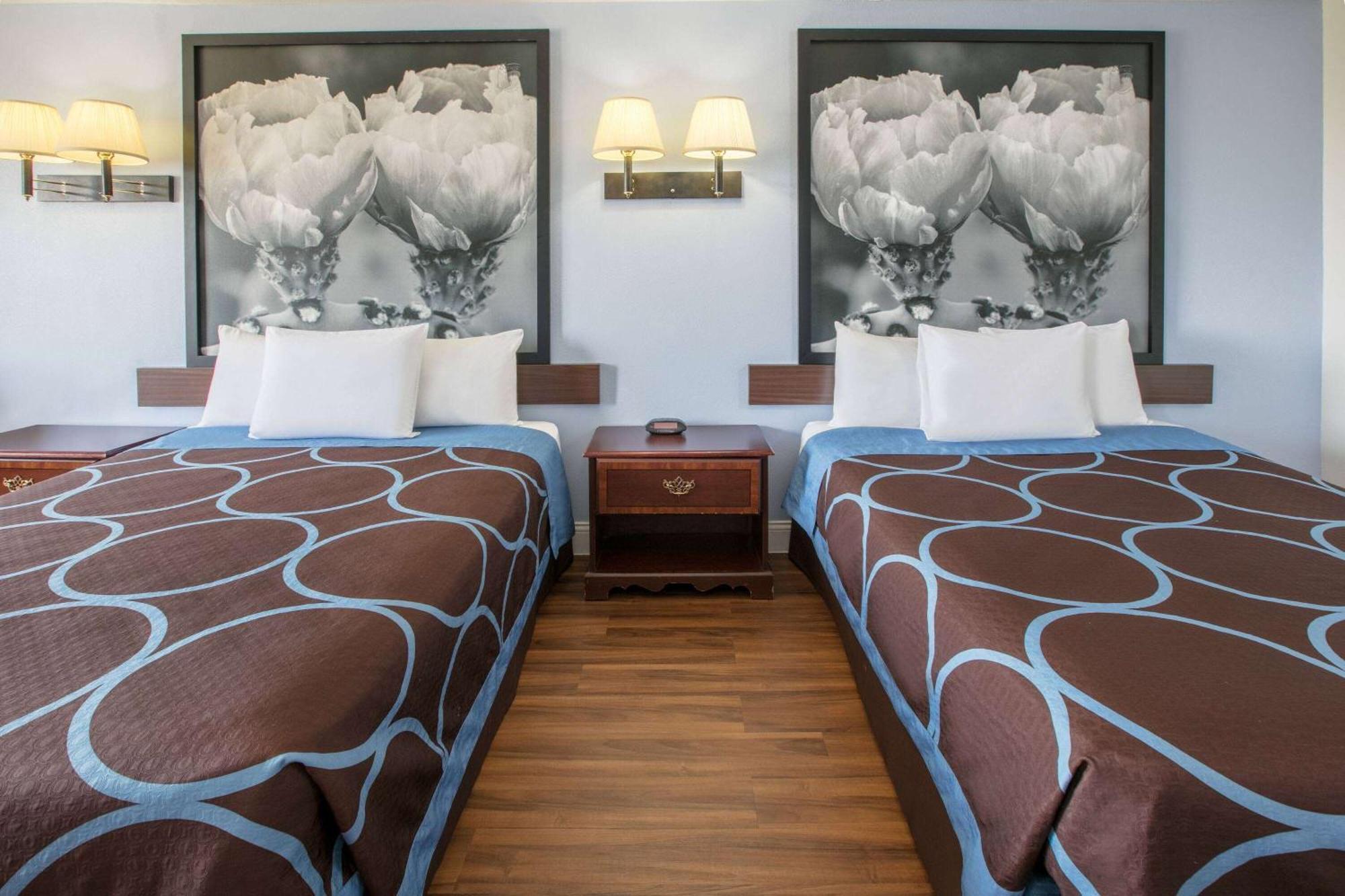 Super 8 By Wyndham North Dallas Area Garland