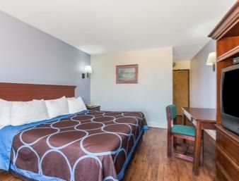 Super 8 By Wyndham North Dallas Area Hotel 2*
