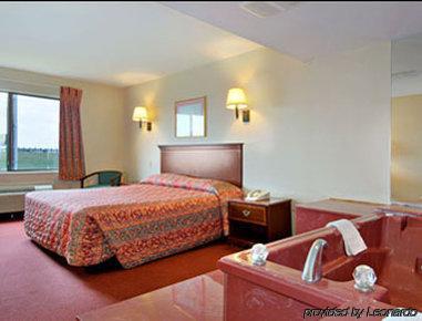 Super 8 By Wyndham North Dallas Area 2*